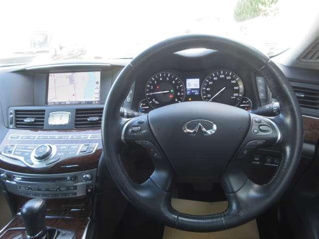 清潔で広々した座席です！是非、現車を見て体感してみてください。