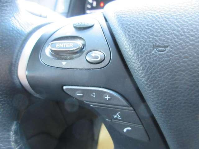 ナビ連動ステアリングスイッチ！ステアリング操作と同時にナビやオ-ディオなどの操作が可能です♪