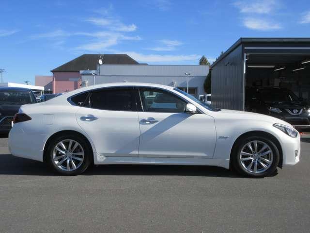 全国各地に登録納車配送可能です。なお全国の日産店にて整備、保証対応可能。