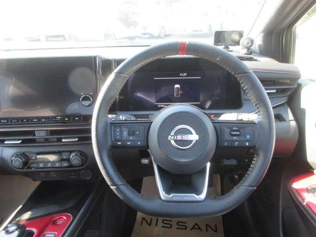 オーラ １．２　ＮＩＳＭＯ　ワンオ－ナ－車　ＮＩＳＭＯ専用チューニング　カーテンエアバッグ　エマブレ　インテリキー　ＥＴＣ　ドラレコ　車線逸脱警報　ワンセグ　キーフリーシステム　ダブルエアバック　定期点検記録簿　アルミホイール　運転席エアバッグ　メモリーナビ　ナビＴＶ（4枚目）