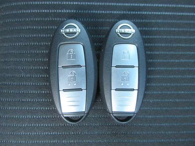 ノート １．２　Ｘ　ワンオ－ナ－車　プロパイロット　ＭＯＰナビ　リアカメラ　衝突被害軽減ブレ－キ　全方位カメラ　ＥＴＣ付　ＬＥＤヘッドライト　レーダークルーズ　レーンアシスト　インテリジェントキー　ワンオーナー　ドラレコ　アイドリングストップ　整備記録簿　ＴＶナビ（13枚目）