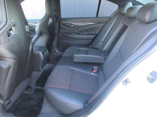 スカイライン ３．０　ＮＩＳＭＯ　ＲＥＣＡＲＯシート＋カーボン製フィニッシャー装着車　ワンオ－ナ－車　限定車８２２／１０００台　専用１９ＡＷ　全周囲モニタ　ワンオーナ　レーンアシスト　インテリジェントキー　ＥＴＣ　メモリーナビ　禁煙車　バックカメラ　ＬＥＤヘッドライト　アルミホイール　ドラレコ　ＡＢＳ　オートクルーズコントロール（16枚目）