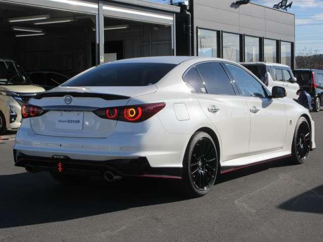 スカイライン ３．０　ＮＩＳＭＯ　ＲＥＣＡＲＯシート＋カーボン製フィニッシャー装着車　ワンオ－ナ－車　限定車８２２／１０００台　専用１９ＡＷ　全周囲モニタ　ワンオーナ　レーンアシスト　インテリジェントキー　ＥＴＣ　メモリーナビ　禁煙車　バックカメラ　ＬＥＤヘッドライト　アルミホイール　ドラレコ　ＡＢＳ　オートクルーズコントロール（20枚目）