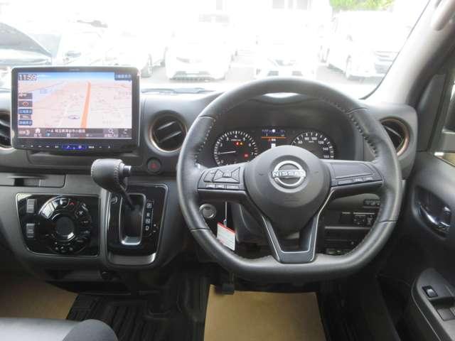 キャラバン ２．０　グランド　プレミアムＧＸ　ロングボディ　マルチベッド　テーブル付車　ワンオ－ナ－車（4枚目）