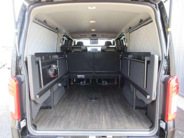 キャラバン ２．０　グランド　プレミアムＧＸ　ロングボディ　マルチベッド　テーブル付車　ワンオ－ナ－車（17枚目）