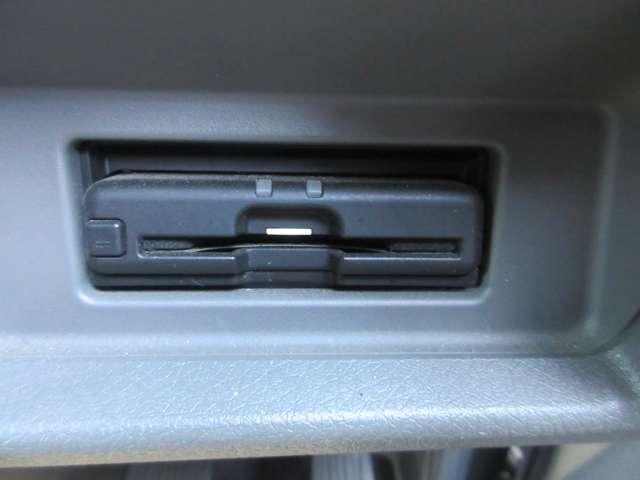 ＮＶ３５０キャラバンバン ２．０　ＤＸ　ロングボディ　走行距離無制限保証　エマブレ　Ｍナビ　ブレーキサポート　ＬＥＤ　メモリナビ　整備記録簿　キーレスリモコン　パワーウインド　ワンセグ　ＥＴＣ車載器　ドライブレコーダー　盗難防止装置　ＡＣ　エアバック　ＰＳ　ナビＴＶ　ＡＢＳ付　サイドカメラ（9枚目）