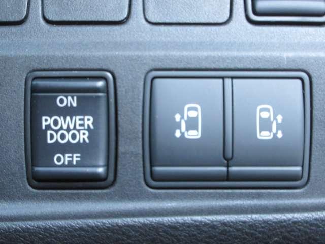 セレナ ２．０　ＸＶ　ワンオ－ナ－車　後席モニタ－　オートクルーズ　ＥＴＣ車載器　レーンキープ　ワンオーナー車　インテリキー　バックカメラ　アルミホイール　記録簿　ドラレコ　パワーウインドウ　盗難防止システム　ナビＴＶ　エアコン　ＡＢＳ　エアバッグ（3枚目）