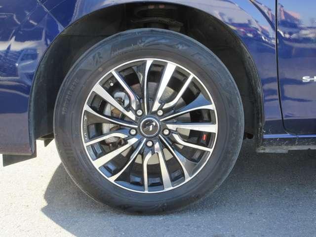 セレナ ２．０　ＸＶ　ワンオ－ナ－車　後席モニタ－　オートクルーズ　ＥＴＣ車載器　レーンキープ　ワンオーナー車　インテリキー　バックカメラ　アルミホイール　記録簿　ドラレコ　パワーウインドウ　盗難防止システム　ナビＴＶ　エアコン　ＡＢＳ　エアバッグ（9枚目）