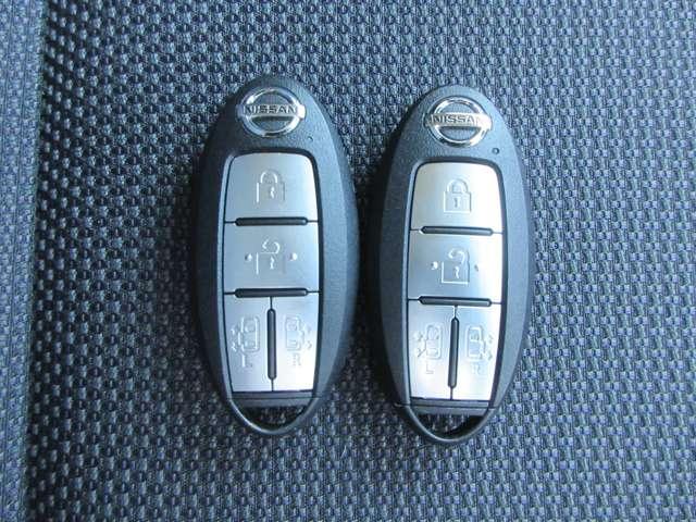 セレナ ２．０　ＸＶ　ワンオ－ナ－車　後席モニタ－　オートクルーズ　ＥＴＣ車載器　レーンキープ　ワンオーナー車　インテリキー　バックカメラ　アルミホイール　記録簿　ドラレコ　パワーウインドウ　盗難防止システム　ナビＴＶ　エアコン　ＡＢＳ　エアバッグ（11枚目）