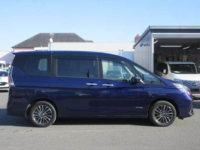 セレナ ２．０　ＸＶ　ワンオ－ナ－車　後席モニタ－　オートクルーズ　ＥＴＣ車載器　レーンキープ　ワンオーナー車　インテリキー　バックカメラ　アルミホイール　記録簿　ドラレコ　パワーウインドウ　盗難防止システム　ナビＴＶ　エアコン　ＡＢＳ　エアバッグ（19枚目）