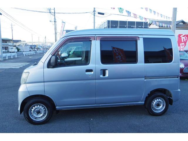 ハイゼットカーゴ ＤＸ　エアバッグ　パワーステアリング　パワーウインド　オートマチック　マニュアルエアコン　キーレスエントリー　ヘッドライトリベライザー（3枚目）