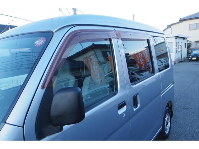 ハイゼットカーゴ ＤＸ　エアバッグ　パワーステアリング　パワーウインド　オートマチック　マニュアルエアコン　キーレスエントリー　ヘッドライトリベライザー（12枚目）