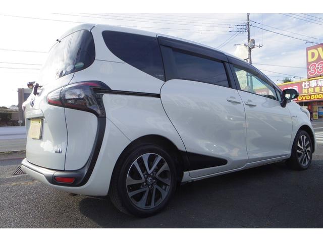 シエンタ ハイブリッドＧ　ボディカラーパール　グレードハイブリットＧ　車検令和９年３月　７人乗り　禁煙車　ＧＯＯ鑑定　両側パワースライドドア　ナビゲーション＆テレビバックカメラ　ＥＴＣスマートキー　記録簿取説＆メインキースペア（6枚目）