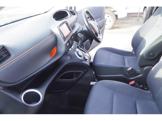 シエンタ ハイブリッドＧ　ボディカラーパール　グレードハイブリットＧ　車検令和９年３月　７人乗り　禁煙車　ＧＯＯ鑑定　両側パワースライドドア　ナビゲーション＆テレビバックカメラ　ＥＴＣスマートキー　記録簿取説＆メインキースペア（21枚目）