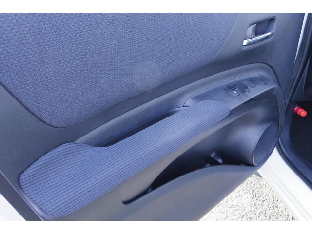 シエンタ ハイブリッドＧ　ボディカラーパール　グレードハイブリットＧ　車検令和９年３月　７人乗り　禁煙車　ＧＯＯ鑑定　両側パワースライドドア　ナビゲーション＆テレビバックカメラ　ＥＴＣスマートキー　記録簿取説＆メインキースペア（22枚目）