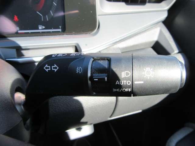 オーラ G レザーエディション BOSEサウンドシステム Cソナー 追突防止 地デジ 横滑り防止 Bluetooth AHB レーダークルーズ 車線逸脱警報装置 オートライト LED ドライブレコーダー 盗難防止 バックモニター(17枚目)