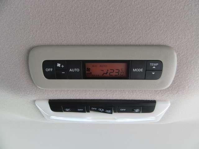 セレナ １．２　ｅ－ＰＯＷＥＲ　ハイウェイスター　チェアキャブ　スロープタイプ　車いす１名　サード仕様（14枚目）