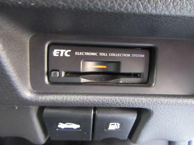 エクストレイル モード・プレミア エマージェンシーブレーキパッケージ 4WD DVD フルタイム4WD メモリーナビ 地デジTV シートヒーター ETC スマートキー ドラレコ コーナーセンサー アラウンドビューモニタ 衝突被害軽減 Bluetooth音楽(7枚目)