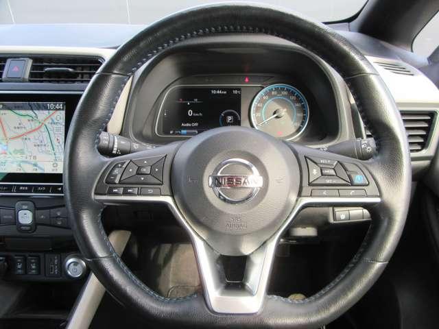 リーフ e+ X カーナビ アダプティブクルーズコントロール ETC インテリキー バックカメラ メモリーナビ オートエアコン サイドエアバック Wエアバック AW キーフリー ABS イモビライザー レーダーブレーキ(11枚目)