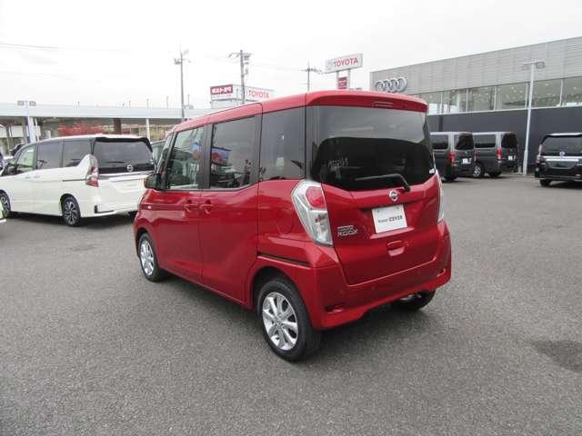 デイズルークス 660 X Vセレクション 踏み間違い衝突防止 W電動ドア スマキー 盗難防止 i-stop ETC アルミホイール バックカメラ キーフリー サイドカメラ ドライブレコーダー オートエアコン ABS 助手席エアバッグ(12枚目)