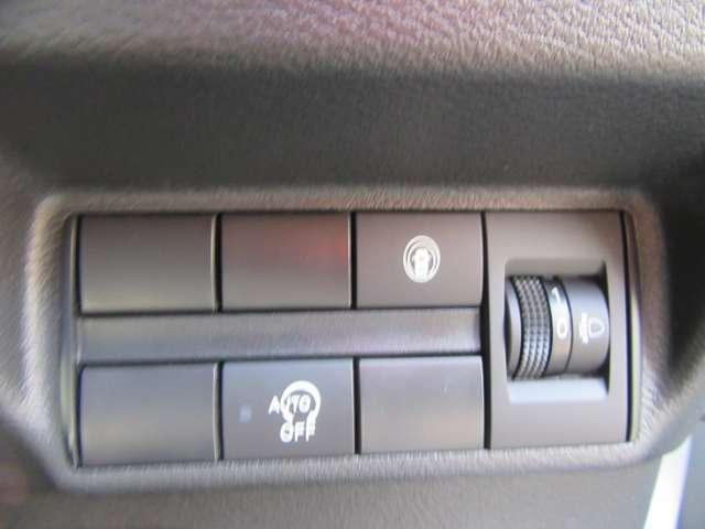 デイズ ６６０　Ｘ　アラウンドＭ　踏み間違え防止　スマートキー　イモビライザー　バックカメラ　レーンキープ　アイドリングストップ　キーレス　フルオートエアコン　ＷＡＢ　運転席エアバック　サイドエアバッグ　ＰＳ　ＡＢＳ（14枚目）