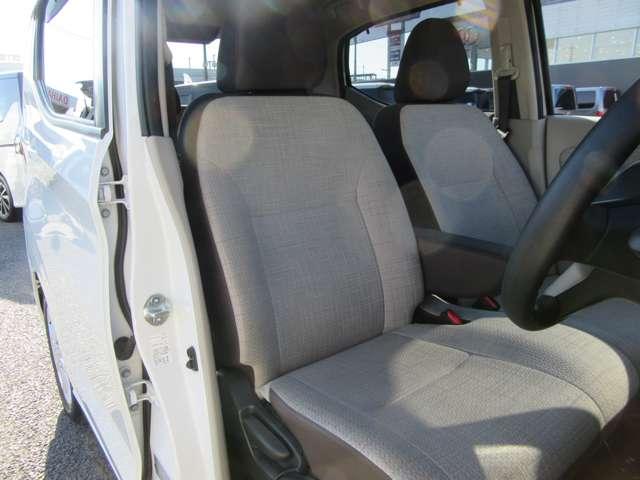 デイズ ６６０　Ｘ　アラウンドＭ　踏み間違え防止　スマートキー　イモビライザー　バックカメラ　レーンキープ　アイドリングストップ　キーレス　フルオートエアコン　ＷＡＢ　運転席エアバック　サイドエアバッグ　ＰＳ　ＡＢＳ（17枚目）