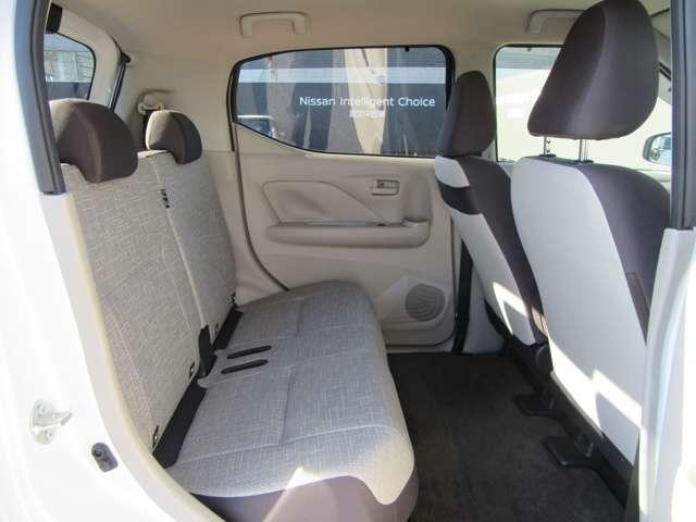 デイズ ６６０　Ｘ　アラウンドＭ　踏み間違え防止　スマートキー　イモビライザー　バックカメラ　レーンキープ　アイドリングストップ　キーレス　フルオートエアコン　ＷＡＢ　運転席エアバック　サイドエアバッグ　ＰＳ　ＡＢＳ（19枚目）