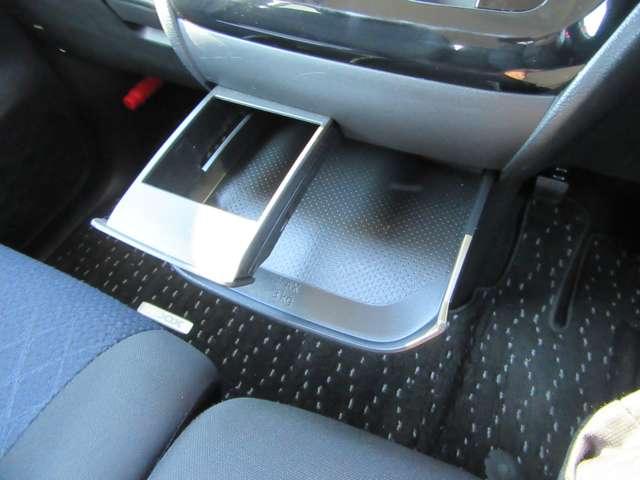 ルークス ６６０　ハイウェイスターＸ　アイスト　衝突被害軽減ブレ－キ　マルチビューカメラ　車線逸脱警報装置　ＥＴＣ　ＬＥＤ　スマートキー　パワーウィンドウ　カーテンエアバック　ドライブレコーダー　ナビＴＶ　バックカメラ　パワステ　キーフリ（20枚目）