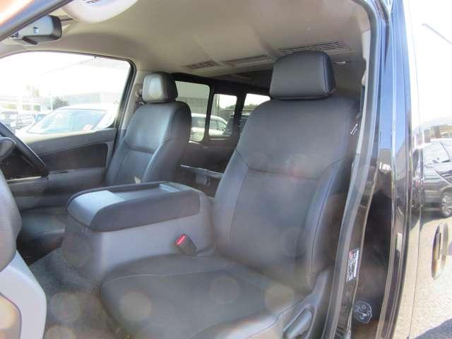 ＮＶ３５０キャラバンバン ２．５　プレミアムＧＸ　ロングボディ　ディーゼルターボ　４ＷＤ　アラウンドビュモニター　キーフリー　切替式４ＷＤ　ＡＢＳ　運転席エアバッグ　インテリキー　エアコン　パワステ　ＥＴＣ　アルミ　イモビライザー　エマージェンシブレーキ　ＰＷ（16枚目）