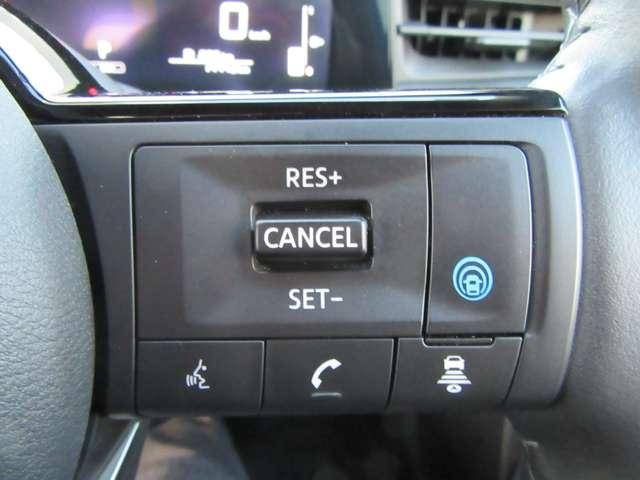 ノート Ｘ　地デジフルセグ　リアカメラ　衝突被害軽減ブレ－キ　前後センサー　ＢＬＵＥＴＯＯＴＨ　前席シートヒーター　全方位カメラ　電格ミラー　横滑防止装置　ＵＳＢ接続　オートマチックハイビーム　ＥＴＣ２・０（10枚目）