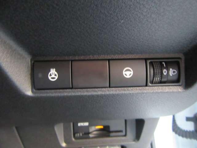 ノート Ｘ　地デジフルセグ　リアカメラ　衝突被害軽減ブレ－キ　前後センサー　ＢＬＵＥＴＯＯＴＨ　前席シートヒーター　全方位カメラ　電格ミラー　横滑防止装置　ＵＳＢ接続　オートマチックハイビーム　ＥＴＣ２・０（12枚目）