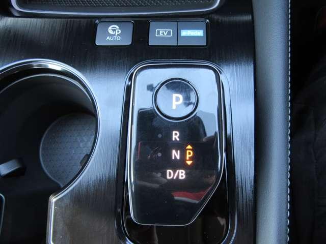 エクストレイル 1.5 G e-4ORCE 4WD パークアシスト 寒冷地仕様 スマートキー レーダークルーズ LKA キーフリー ETC 4WD アルミホイール メモリーナビ ドライブレコーダー バックカメラ サイドカメラ 盗難防止システム ナビ(20枚目)