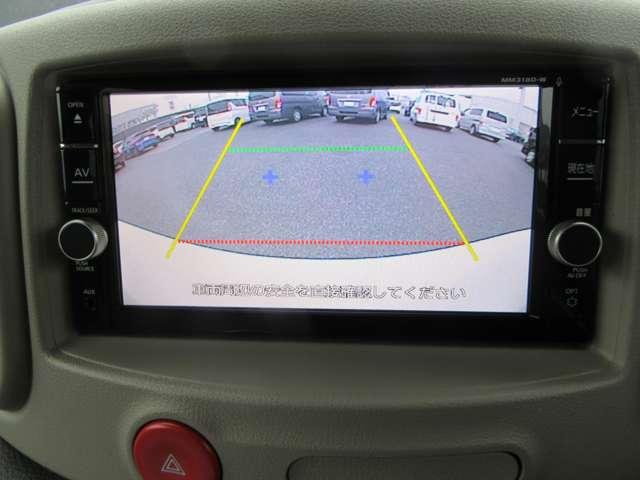 キューブ １５Ｘ　Ｖセレクション　オートミラー　フロントベンチシート　ＶＳＣ　ＤＶＤ再生可　セキュリティアラーム　地デジフルセグ　Ｂカメ　Ａライト　ＡＵＴＯエアコン　エコモード　ＥＴＣ　ドラレコ　メモリーナビ　キ－フリ－　ナビＴＶ（3枚目）