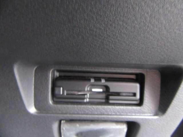 ノート Ｘ　地デジフルセグ　リアカメラ　衝突被害軽減ブレ－キ　前後センサー　ＢＬＵＥＴＯＯＴＨ　全方位カメラ　電格ミラー　横滑防止装置　オートマチックハイビーム　ＥＴＣ２・０　衝突安全ボディ　フロントカメラ（9枚目）