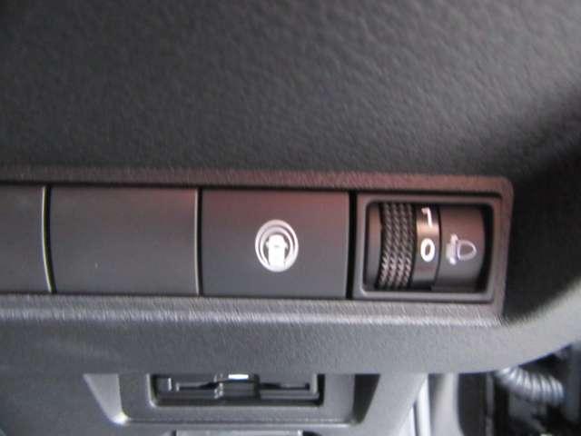 ノート Ｘ　地デジフルセグ　リアカメラ　衝突被害軽減ブレ－キ　前後センサー　ＢＬＵＥＴＯＯＴＨ　全方位カメラ　電格ミラー　横滑防止装置　オートマチックハイビーム　ＥＴＣ２・０　衝突安全ボディ　フロントカメラ（14枚目）