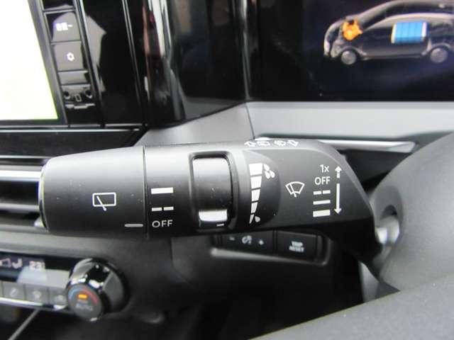 ノート Ｘ　地デジフルセグ　リアカメラ　衝突被害軽減ブレ－キ　前後センサー　ＢＬＵＥＴＯＯＴＨ　全方位カメラ　電格ミラー　横滑防止装置　オートマチックハイビーム　ＥＴＣ２・０　衝突安全ボディ　フロントカメラ（15枚目）