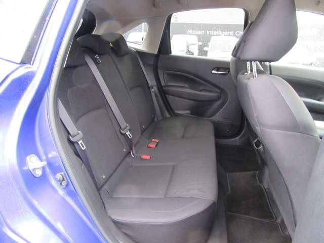 ノート Ｘ　地デジフルセグ　リアカメラ　衝突被害軽減ブレ－キ　前後センサー　ＢＬＵＥＴＯＯＴＨ　全方位カメラ　電格ミラー　横滑防止装置　オートマチックハイビーム　ＥＴＣ２・０　衝突安全ボディ　フロントカメラ（19枚目）