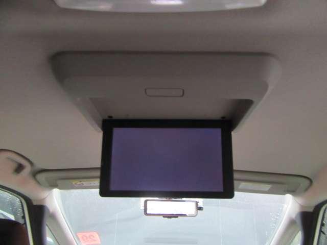 セレナ ハイウェイスターＧ　ブルーレイ　リアエアコン　横滑り防止機能　地デジ　電動格納ミラー　パークアシスト　３列シート　キーフリー　ＥＴＣ装備　寒冷地仕様　ＬＥＤ　スマートキー　オートライト　パワーウィンドウ　ナビＴＶ　ＡＢＳ（3枚目）