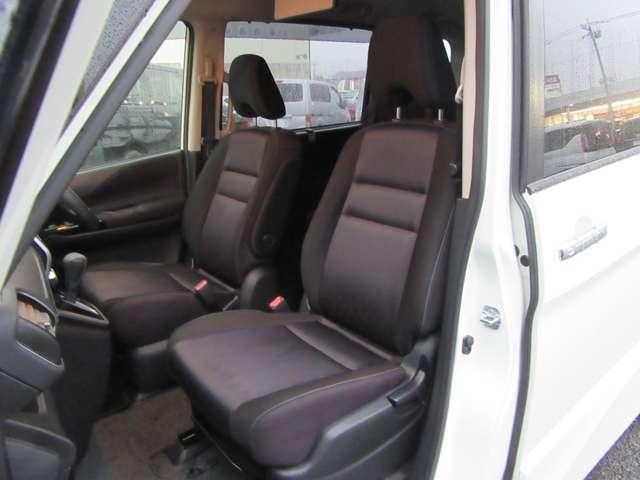 セレナ ハイウェイスターＧ　ブルーレイ　リアエアコン　横滑り防止機能　地デジ　電動格納ミラー　パークアシスト　３列シート　キーフリー　ＥＴＣ装備　寒冷地仕様　ＬＥＤ　スマートキー　オートライト　パワーウィンドウ　ナビＴＶ　ＡＢＳ（20枚目）