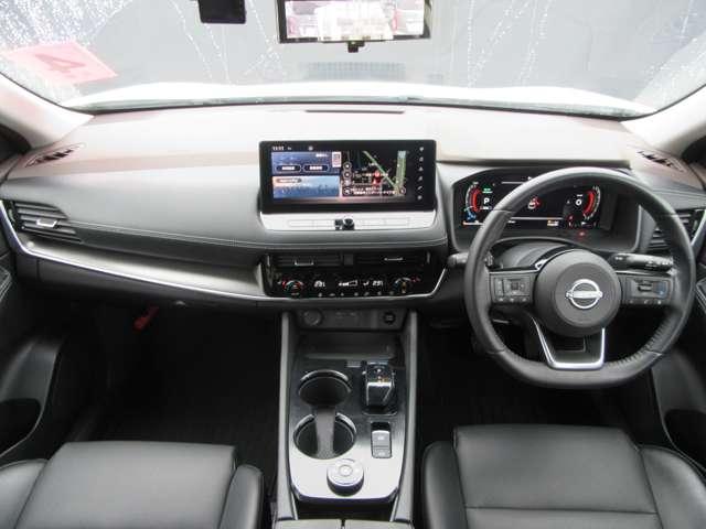 エクストレイル Ｘ　ｅ－４ＯＲＣＥ　エマブレ　シートヒター　ＵＳＢ　レーンキープアシスト　前後ソナー　アダプティブクルーズコントロール　ＥＴＣ２．０　バックモニター　ＡＣ１００Ｖ　ＬＥＤヘッドライト　ルーフレール　インテリジェントキー（4枚目）