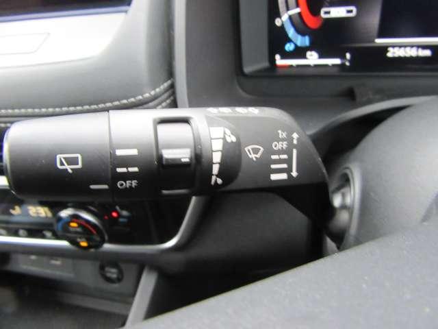 エクストレイル Ｘ　ｅ－４ＯＲＣＥ　エマブレ　シートヒター　ＵＳＢ　レーンキープアシスト　前後ソナー　アダプティブクルーズコントロール　ＥＴＣ２．０　バックモニター　ＡＣ１００Ｖ　ＬＥＤヘッドライト　ルーフレール　インテリジェントキー（18枚目）