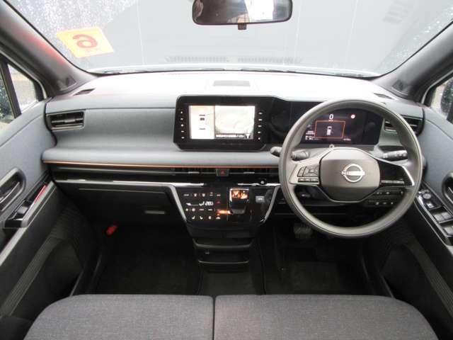 サクラ Ｘ　電動ミラー　ＢＴ接続　アラウンドヴューモニター　オートハイビーム　地デジ　運転席エアバック　パーキングセンサー　ＥＳＣ　ＡＡＣ　衝突安全ボディ　寒冷地仕様　ベンチシート　ＬＥＤヘッドランプ　試乗車（4枚目）