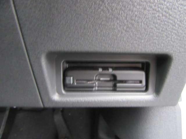 サクラ Ｘ　電動ミラー　ＢＴ接続　アラウンドヴューモニター　オートハイビーム　地デジ　運転席エアバック　パーキングセンサー　ＥＳＣ　ＡＡＣ　衝突安全ボディ　寒冷地仕様　ベンチシート　ＬＥＤヘッドランプ　試乗車（9枚目）