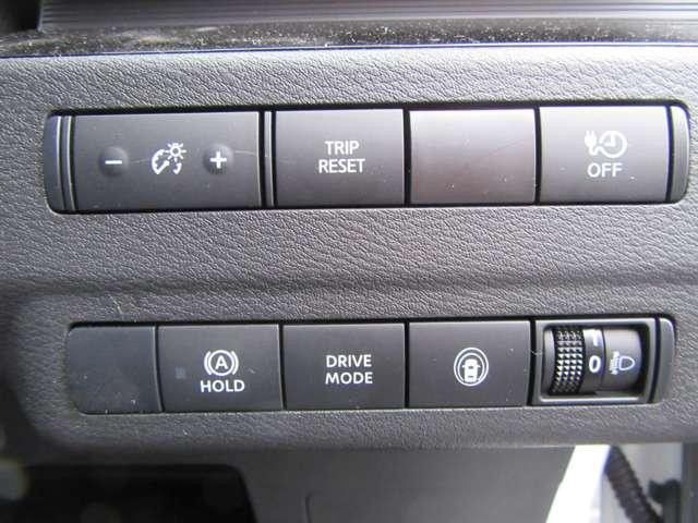 サクラ Ｘ　電動ミラー　ＢＴ接続　アラウンドヴューモニター　オートハイビーム　地デジ　運転席エアバック　パーキングセンサー　ＥＳＣ　ＡＡＣ　衝突安全ボディ　寒冷地仕様　ベンチシート　ＬＥＤヘッドランプ　試乗車（11枚目）