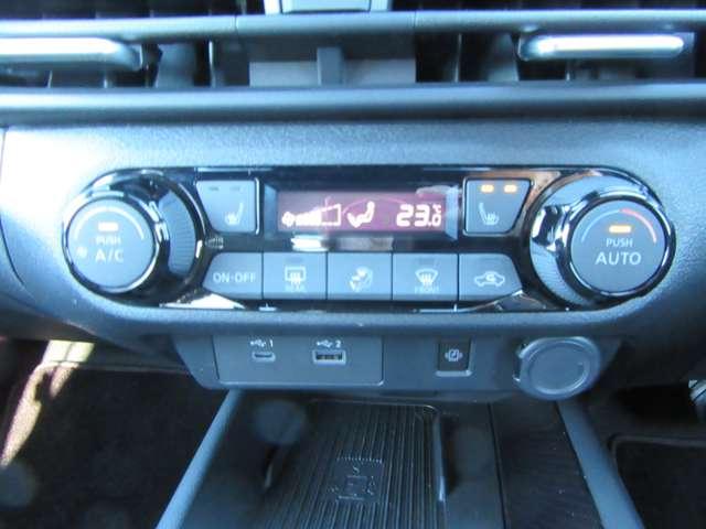 オーラ ＮＩＳＭＯ　カーテンエアバッグ　地上デジタル　エマブレ　横滑り防止装置　Ａライト　寒冷地　ＥＴＣ２．０　ＵＳＢ接続　インテリキー　車線逸脱警報　オートマチックハイビーム　キーフリーシステム　ダブルエアバック（8枚目）