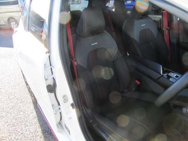 オーラ ＮＩＳＭＯ　カーテンエアバッグ　地上デジタル　エマブレ　横滑り防止装置　Ａライト　寒冷地　ＥＴＣ２．０　ＵＳＢ接続　インテリキー　車線逸脱警報　オートマチックハイビーム　キーフリーシステム　ダブルエアバック（16枚目）