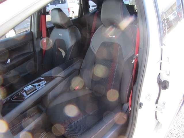 オーラ ＮＩＳＭＯ　カーテンエアバッグ　地上デジタル　エマブレ　横滑り防止装置　Ａライト　寒冷地　ＥＴＣ２．０　ＵＳＢ接続　インテリキー　車線逸脱警報　オートマチックハイビーム　キーフリーシステム　ダブルエアバック（17枚目）