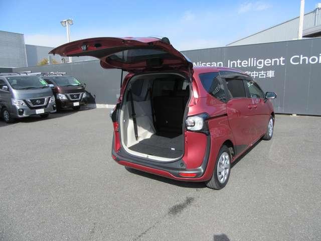 シエンタ 1.5 G アイドリング キーレスエントリー 助手席エアバック セキュリティアラーム エアコン エアバック ABS付 3列 パワーウィンド パワステ 左右自動ドア(31枚目)