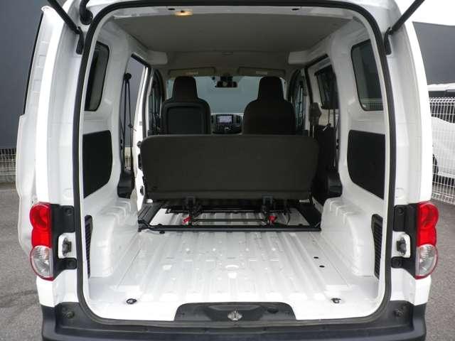 ＮＶ２００バネットバン １．６　ＤＸ　４ＷＤ　フルタイム４ＷＤ　メモリーナビＭＪ１１９Ｄ－Ａ　ド　フルタイム４ＷＤ　Ｂカメラ　助手席エアバック　運転席エアバック　ＥＴＣ付　パワーステアリング　パワーウインドー　ドライブレコーダー　リモコンキー　ＡＢＳ　エアコン　メモリーナビ　衝突軽減（11枚目）