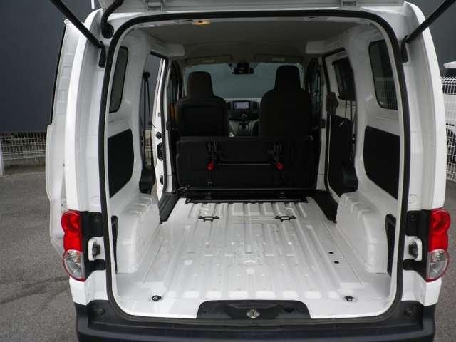 ＮＶ２００バネットバン １．６　ＤＸ　４ＷＤ　フルタイム４ＷＤ　メモリーナビＭＪ１１９Ｄ－Ａ　ド　フルタイム４ＷＤ　Ｂカメラ　助手席エアバック　運転席エアバック　ＥＴＣ付　パワーステアリング　パワーウインドー　ドライブレコーダー　リモコンキー　ＡＢＳ　エアコン　メモリーナビ　衝突軽減（12枚目）